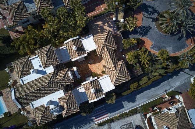 5 soverom Villa til salgs i Marbella med svømmebasseng garasje - € 4 900 000 (Ref: 7617146)