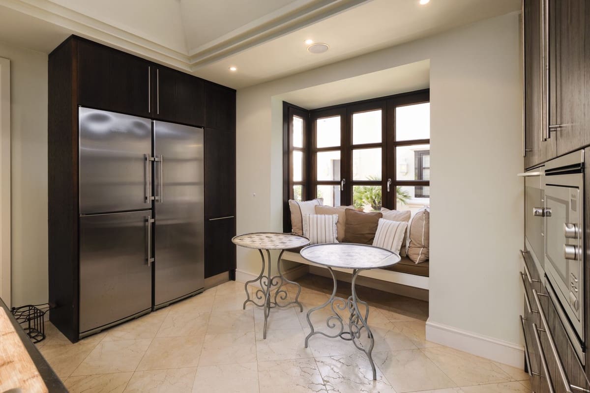 5 bedroom Villa for sale in Marbella with pool garage - € 4,900,000 (Ref: 7617146)