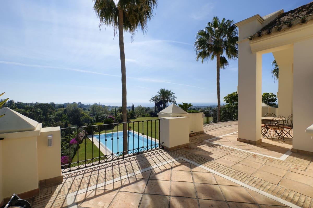 5 bedroom Villa for sale in Marbella with pool garage - € 4,900,000 (Ref: 7617146)