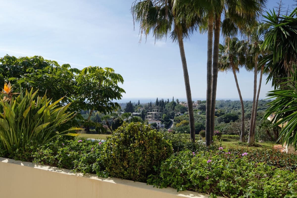 5 bedroom Villa for sale in Marbella with pool garage - € 4,900,000 (Ref: 7617146)