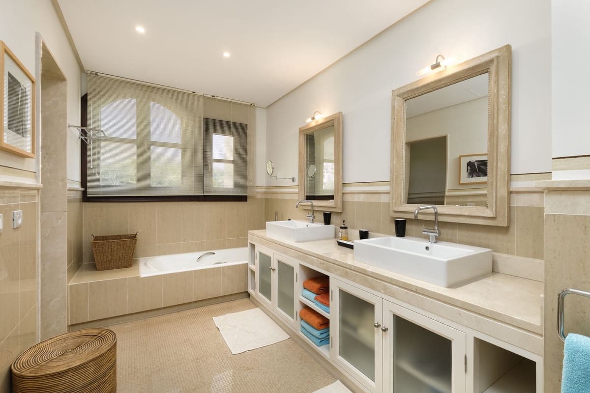 Chalet de 5 habitaciones en Marbella en venta con piscina garaje - 4.900.000 € (Ref: 7617146)