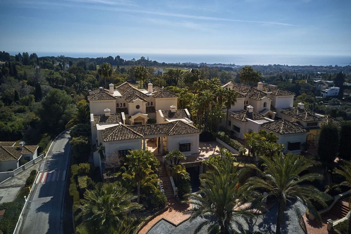 5 makuuhuone Huvila myytävänä paikassa Marbella mukana uima-altaan 
autotalli - 4 900 000 € (Ref: 7617146)