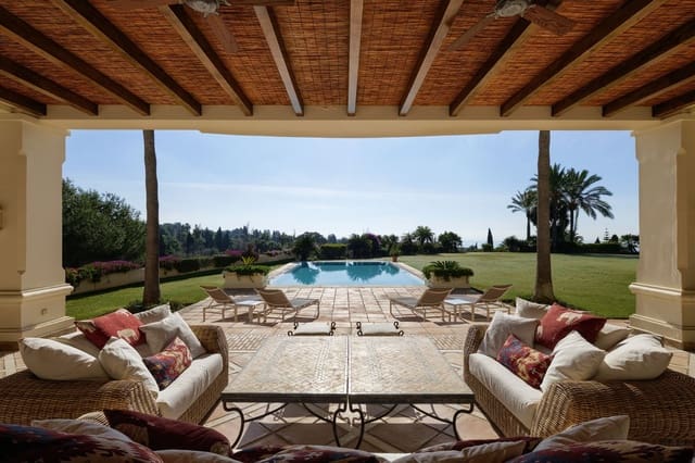 5 bedroom Villa for sale in Marbella with pool garage - € 4,900,000 (Ref: 7617146)