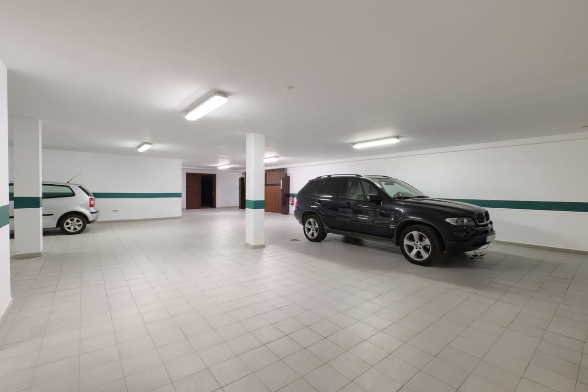 5 makuuhuone Huvila myytävänä paikassa Marbella mukana uima-altaan 
autotalli - 4 900 000 € (Ref: 7617146)