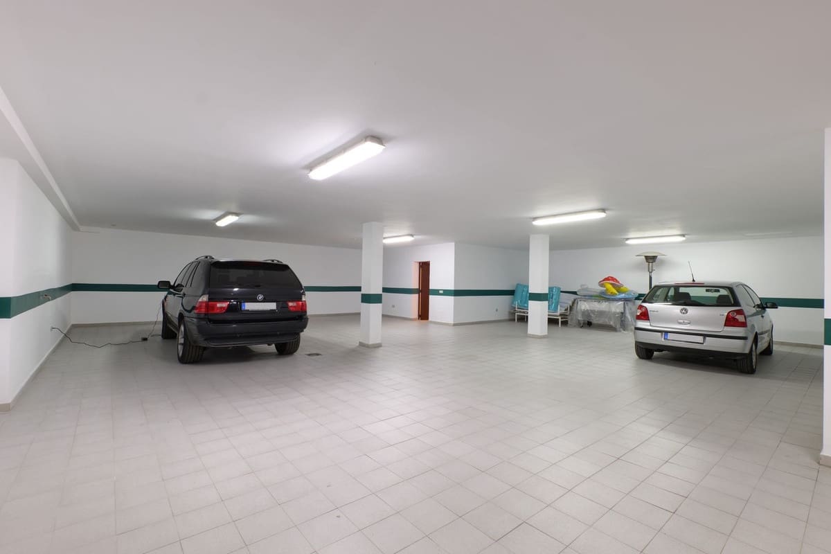 5 makuuhuone Huvila myytävänä paikassa Marbella mukana uima-altaan 
autotalli - 4 900 000 € (Ref: 7617146)