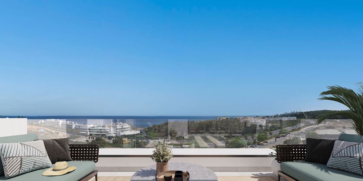 3 bedroom Penthouse for sale in Estepona with pool garage - € 725,000 (Ref: 7701942)
