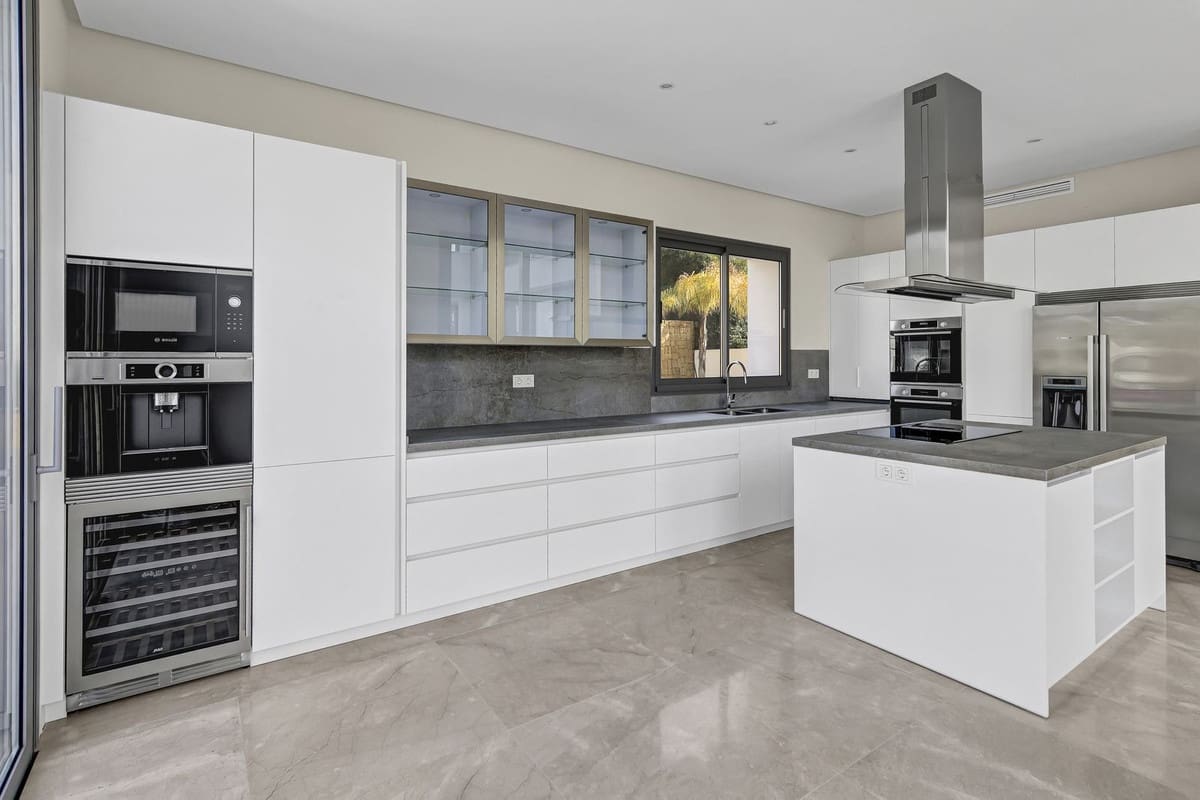 5 soverom Villa til salgs i Benahavis med svømmebasseng garasje - € 2 200 000 (Ref: 7706016)