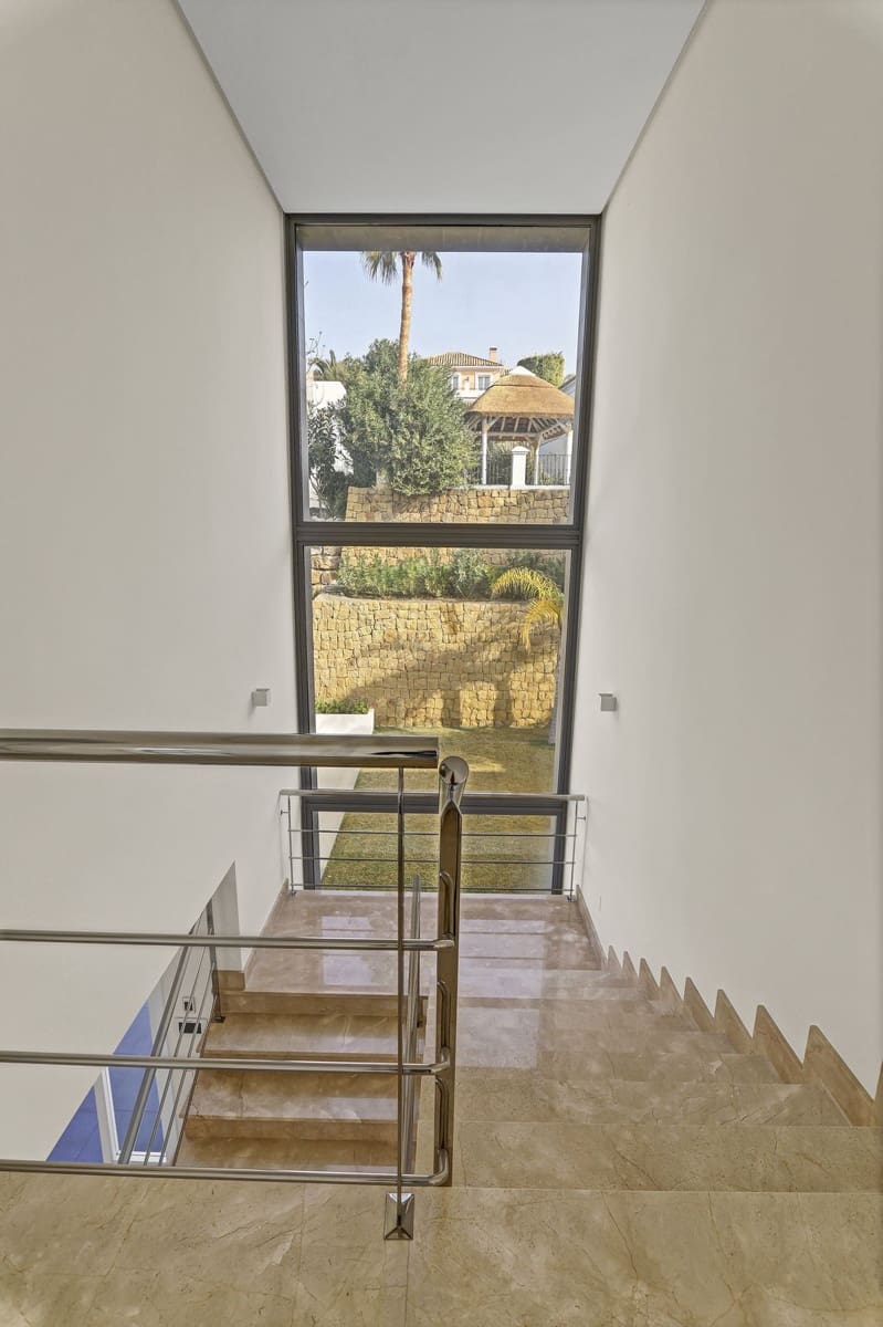 5 soverom Villa til salgs i Benahavis med svømmebasseng garasje - € 2 200 000 (Ref: 7706016)