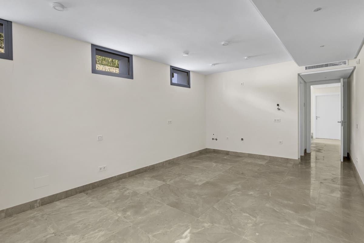 5 soverom Villa til salgs i Benahavis med svømmebasseng garasje - € 2 200 000 (Ref: 7706016)