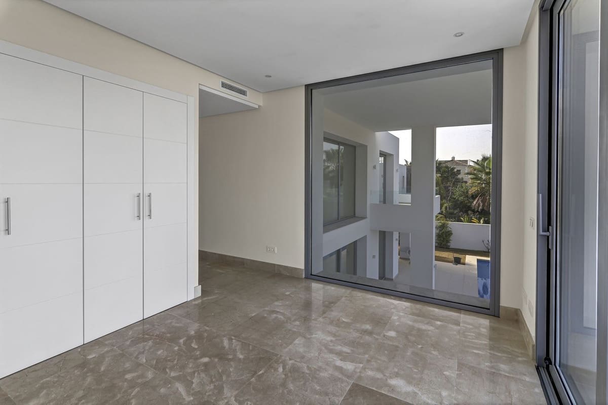 5 soverom Villa til salgs i Benahavis med svømmebasseng garasje - € 2 200 000 (Ref: 7706016)