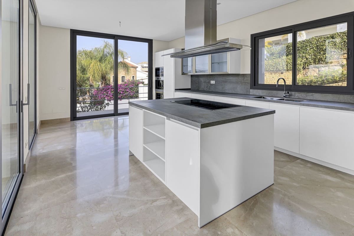 5 camera da letto Villa in vendita in Benahavis con piscina garage - 2.200.000 € (Rif: 7706016)