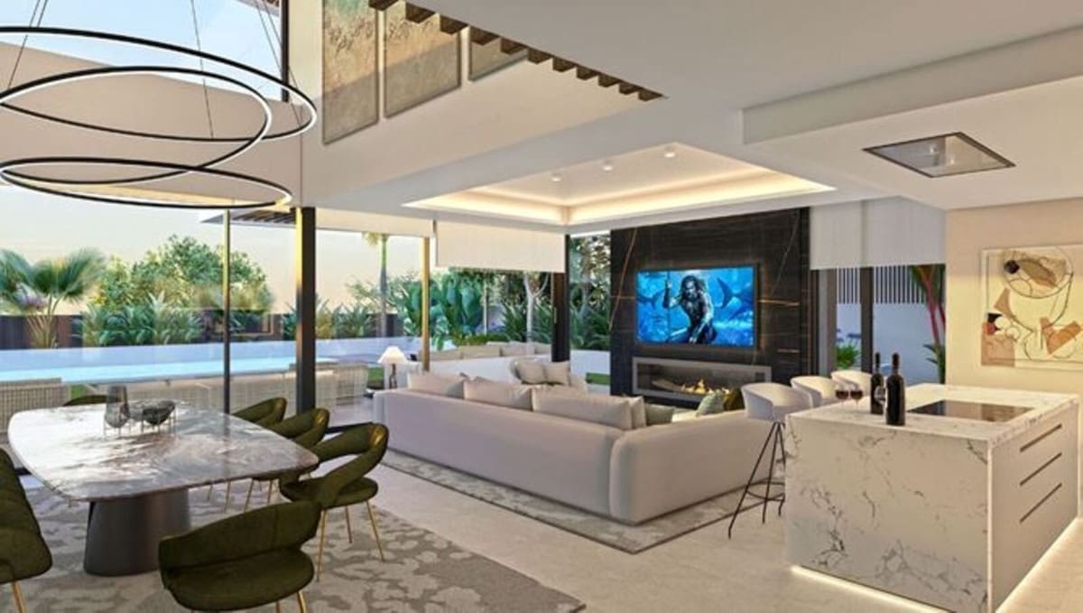 4 bedroom Villa for sale in Puerto Banus with pool garage - € 3,490,000 (Ref: 7717176)