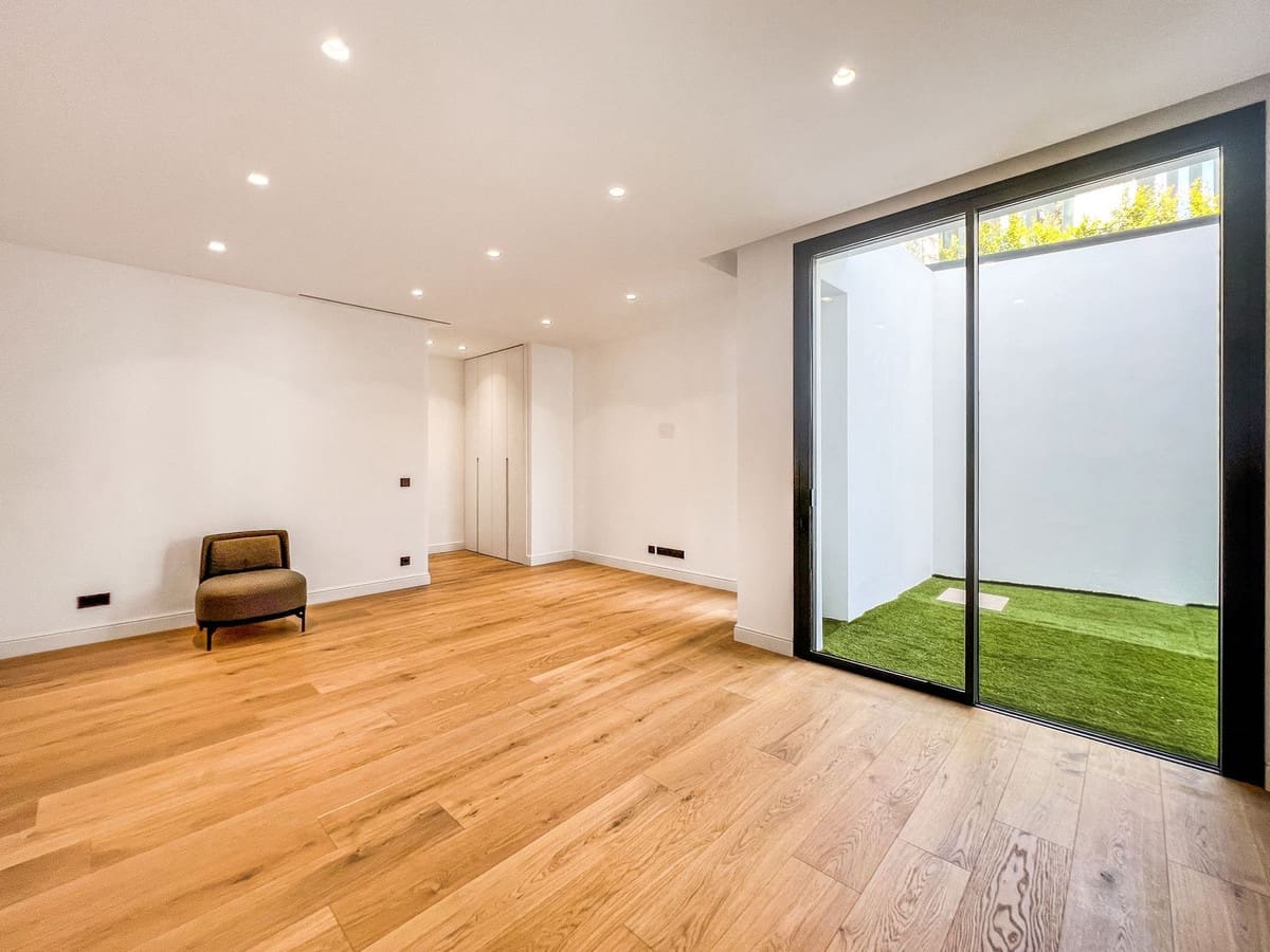 6 soverom Villa til salgs i Golden Mile med svømmebasseng garasje - € 6 400 000 (Ref: 7731144)