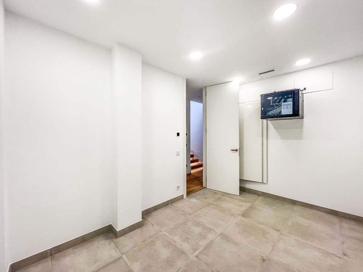 6 slaapkamer Villa te koop in Golden Mile met zwembad garage - € 6.400.000 (Ref: 7731144)