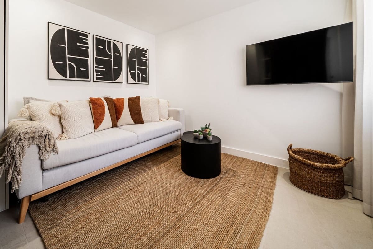 3 Zimmer Apartment zu verkaufen in La Quinta mit Pool - 725.000 € (Ref: 7829870)