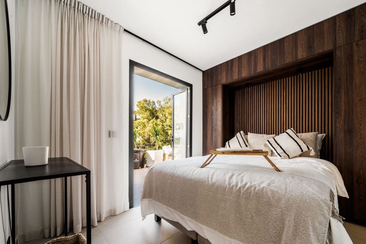 3 Zimmer Apartment zu verkaufen in La Quinta mit Pool - 725.000 € (Ref: 7829870)