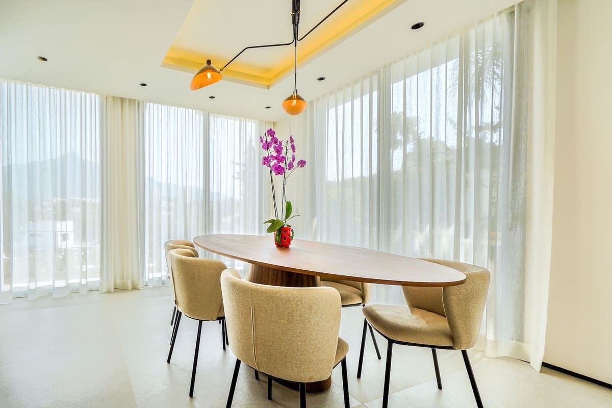 5 bedroom Villa for sale in Nueva Andalucia with pool garage - € 3,400,000 (Ref: 7834457)