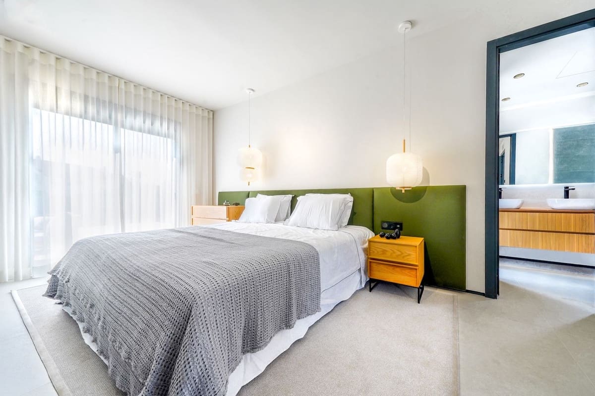 5 soveværelse Villa til salg i Nueva Andalucia med swimmingpool garage - € 3.400.000 (Ref: 7834457)