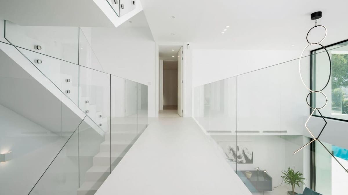 6 bedroom Villa for sale in San Pedro de Alcantara with pool garage - € 4,995,000 (Ref: 7834458)