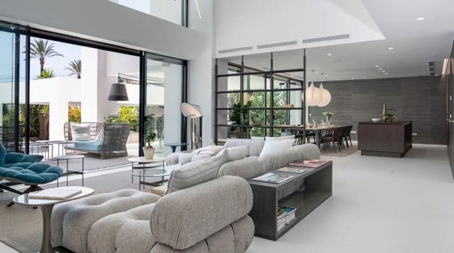 6 quarto Moradia para venda em San Pedro de Alcantara, Marbella com piscina garagem - 4 995 000 € (Ref: 7834458)