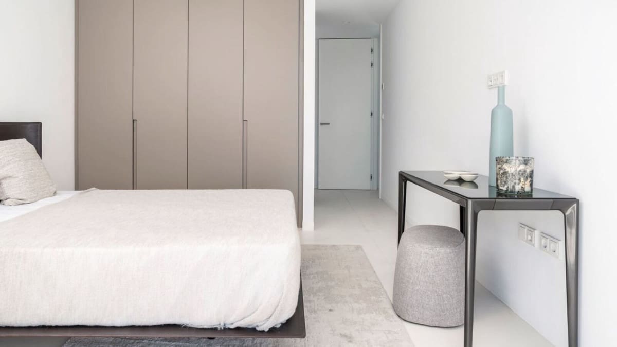 6 bedroom Villa for sale in San Pedro de Alcantara with pool garage - € 4,995,000 (Ref: 7834458)