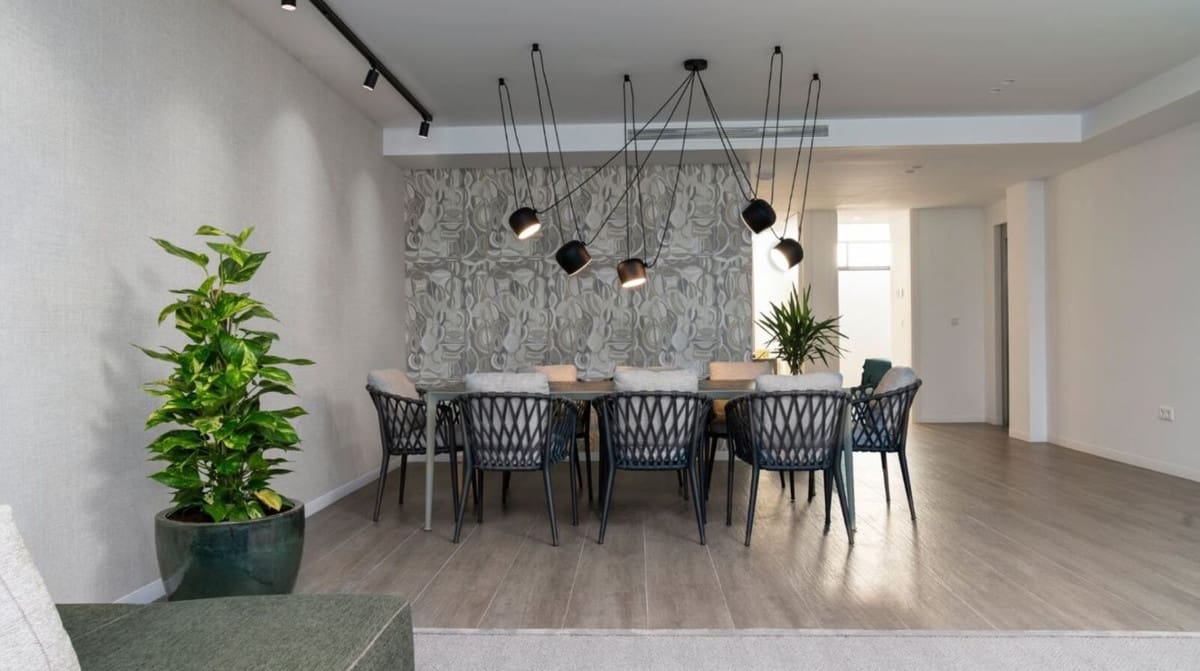 6 bedroom Villa for sale in San Pedro de Alcantara with pool garage - € 4,995,000 (Ref: 7834458)