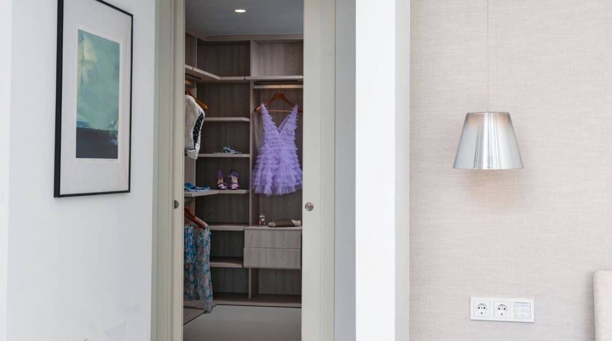 6 bedroom Villa for sale in San Pedro de Alcantara with pool garage - € 4,995,000 (Ref: 7834458)