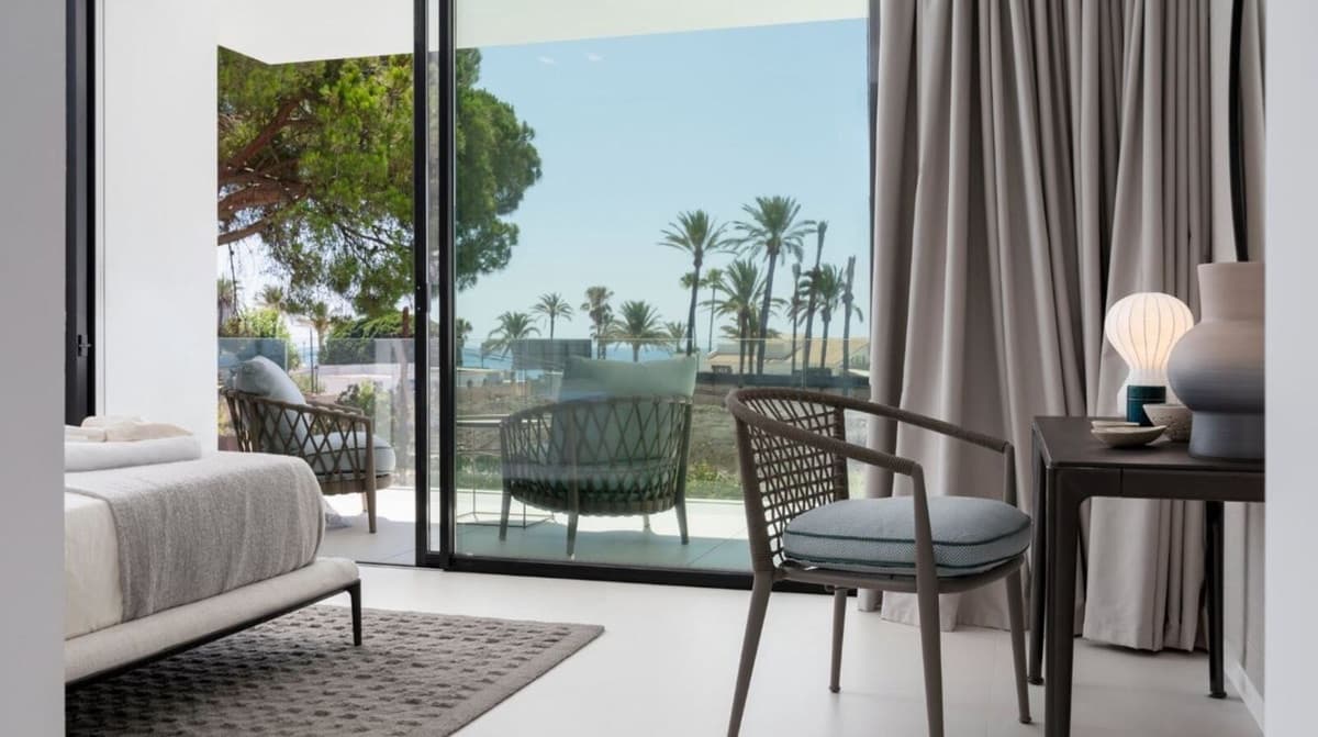 6 bedroom Villa for sale in San Pedro de Alcantara with pool garage - € 4,995,000 (Ref: 7834458)