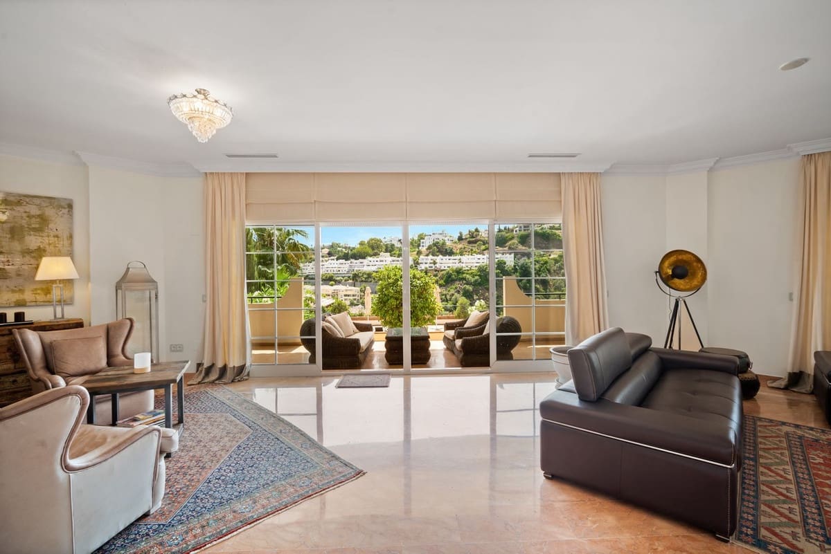 6 sovrum Villa till salu i Benahavis med pool garage - 3 400 000 € (Ref: 7847173)