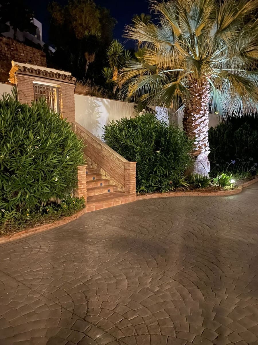 6 sovrum Villa till salu i Benahavis med pool garage - 3 400 000 € (Ref: 7847173)