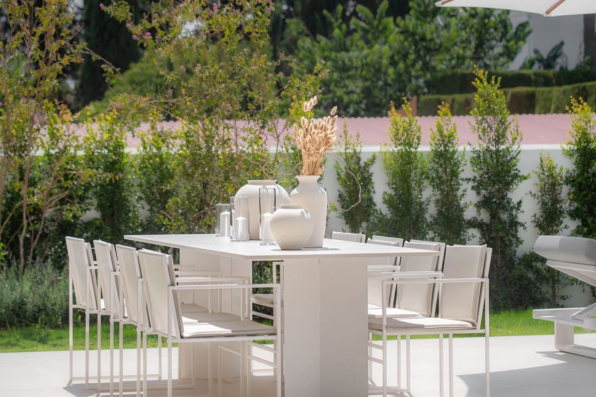 6 bedroom Villa for sale in San Pedro de Alcantara with pool garage - € 3,795,000 (Ref: 7865833)