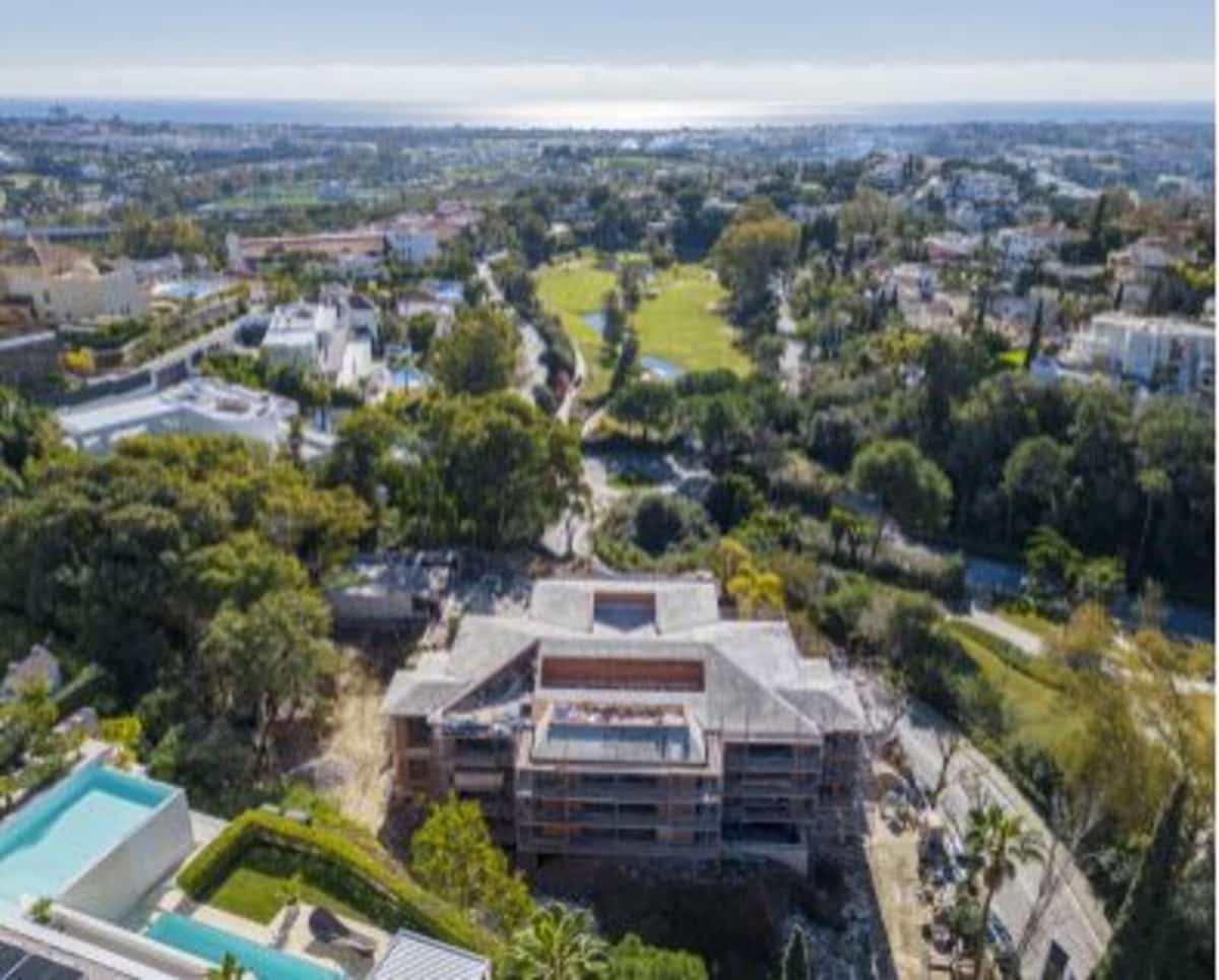 7 soverom Villa til salgs i La Quinta med svømmebasseng garasje - € 14 500 000 (Ref: 7876373)