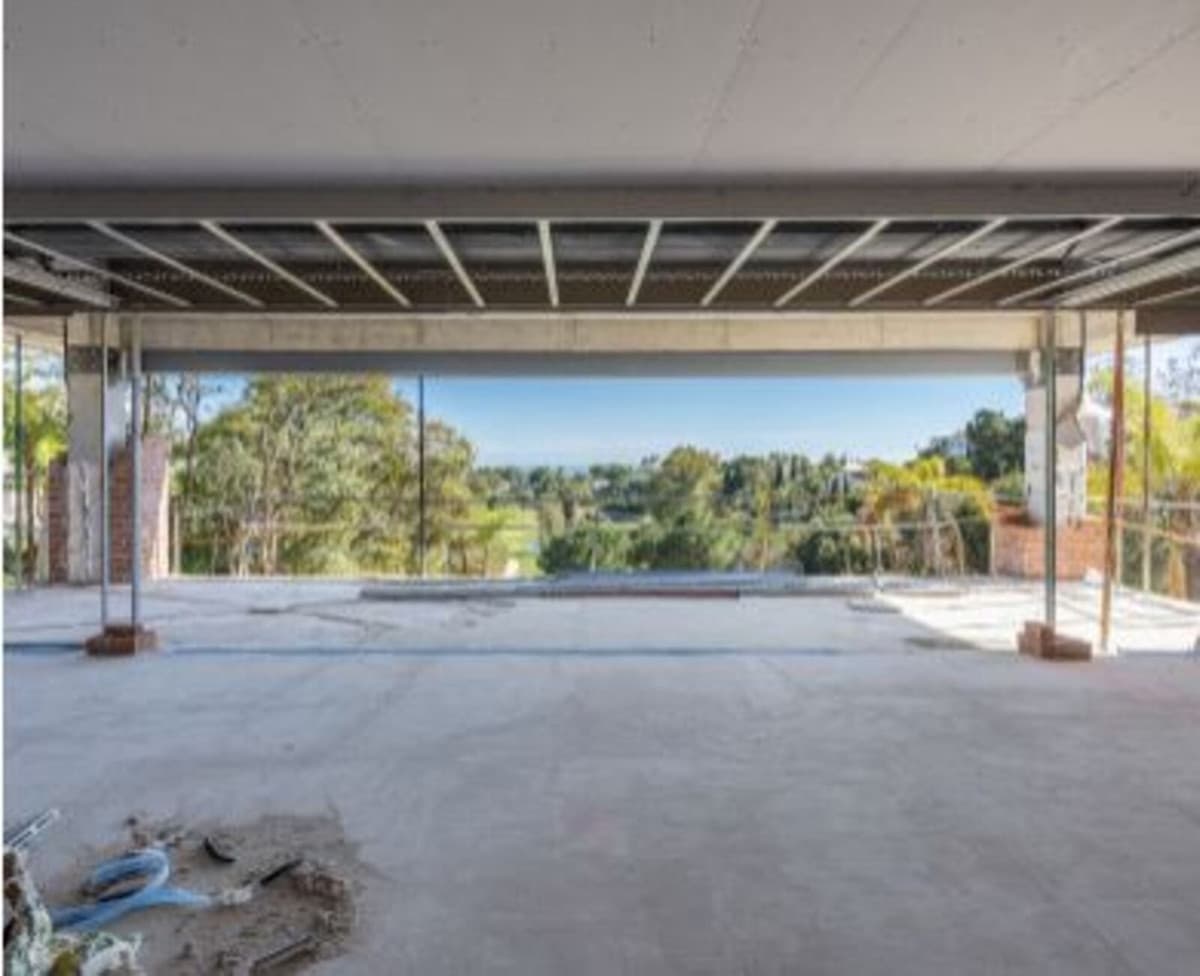 7 soverom Villa til salgs i La Quinta med svømmebasseng garasje - € 14 500 000 (Ref: 7876373)