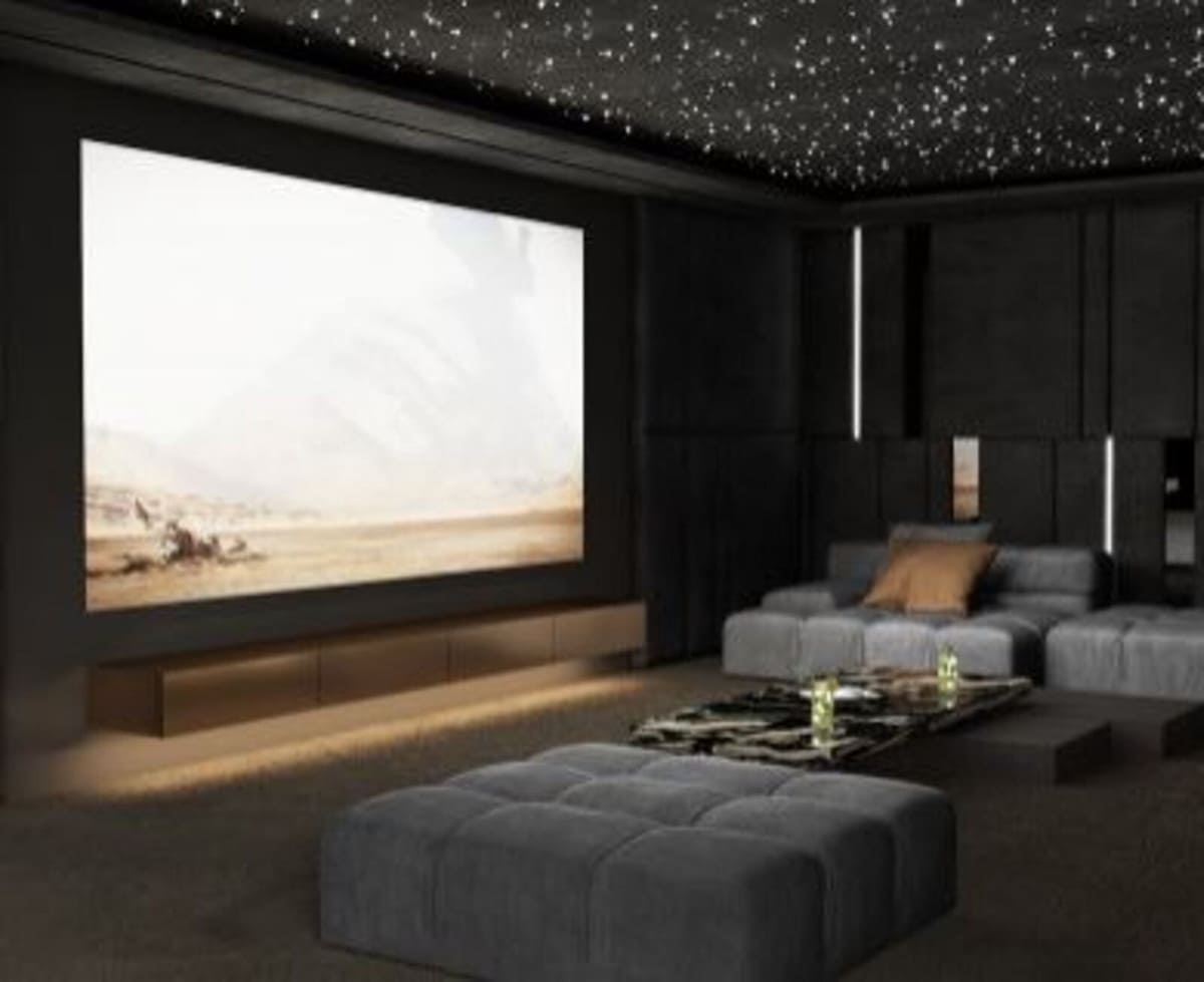 7 bedroom Villa for sale in La Quinta with pool garage - € 14,500,000 (Ref: 7876373)