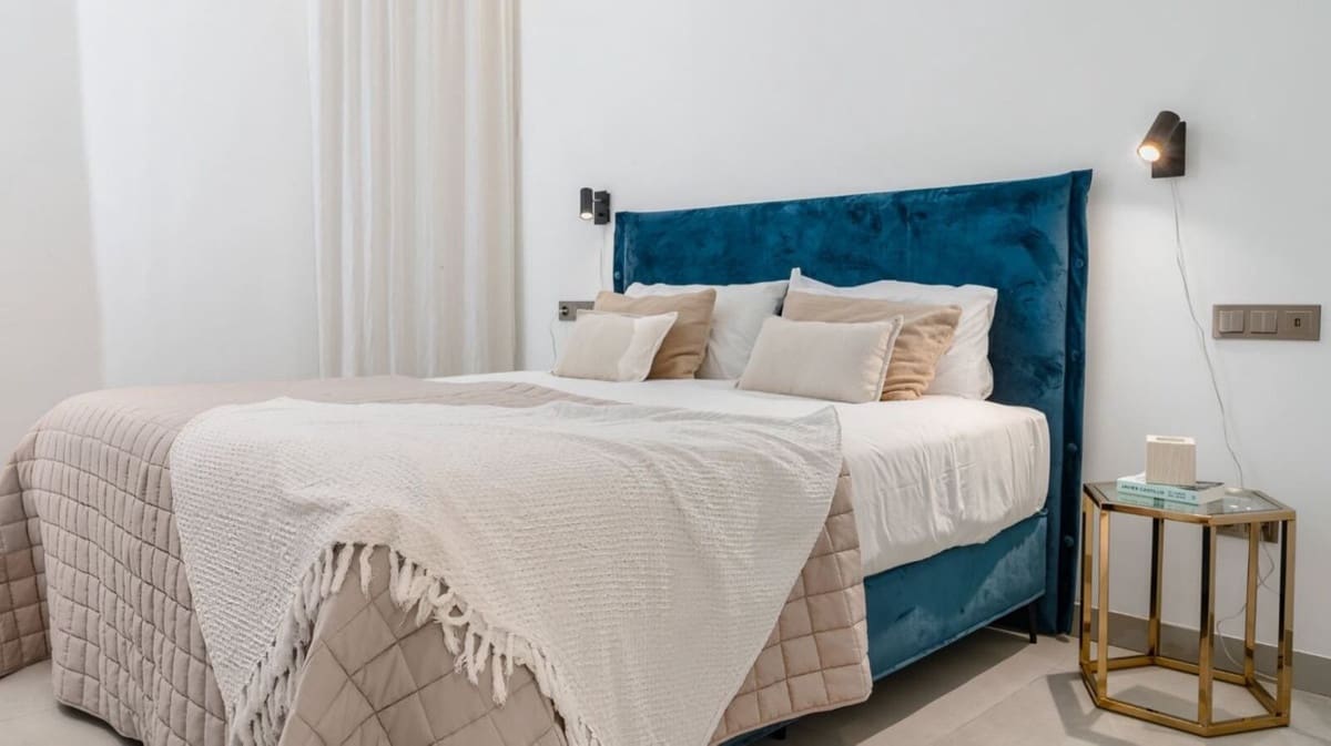 5 bedroom Villa for sale in Marbella with pool garage - € 4,750,000 (Ref: 7876374)