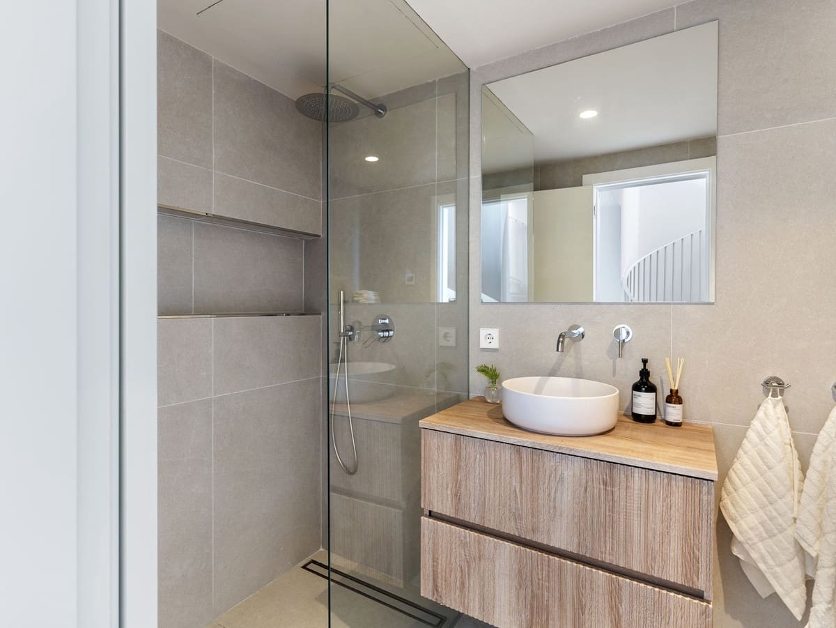 4 sypialnia Dom na sprzedaż w La Quinta z basenem garażem - 1 595 000 € (Ref: 7878747)