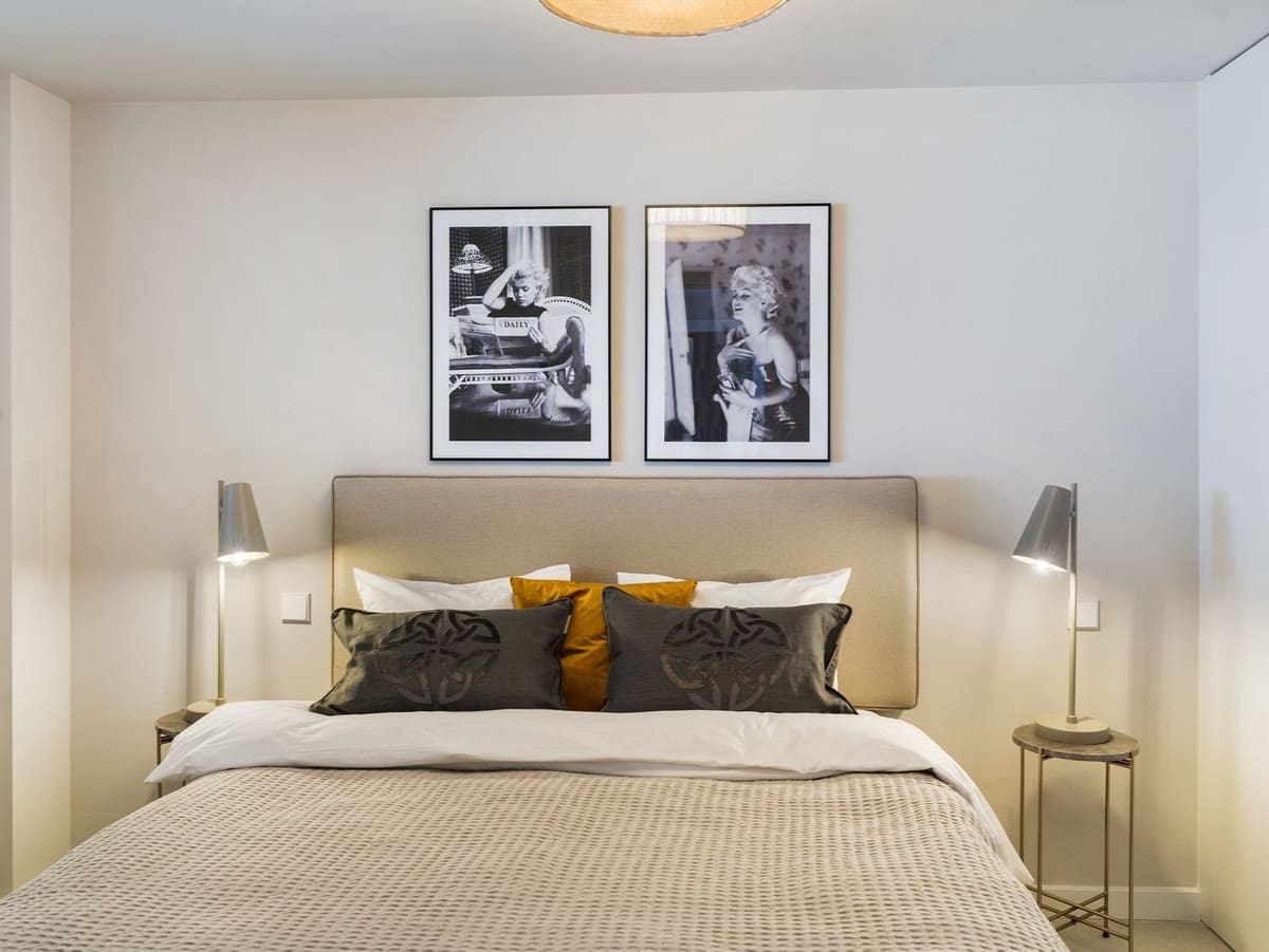 4 soveværelse Byhus til salg i La Quinta med swimmingpool garage - € 1.595.000 (Ref: 7878747)