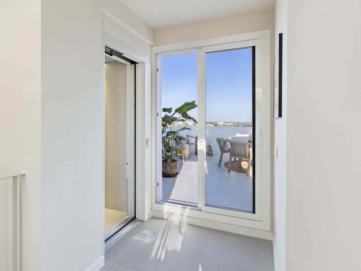 4 soverom Hus til salgs i La Quinta med svømmebasseng garasje - € 1 595 000 (Ref: 7878747)