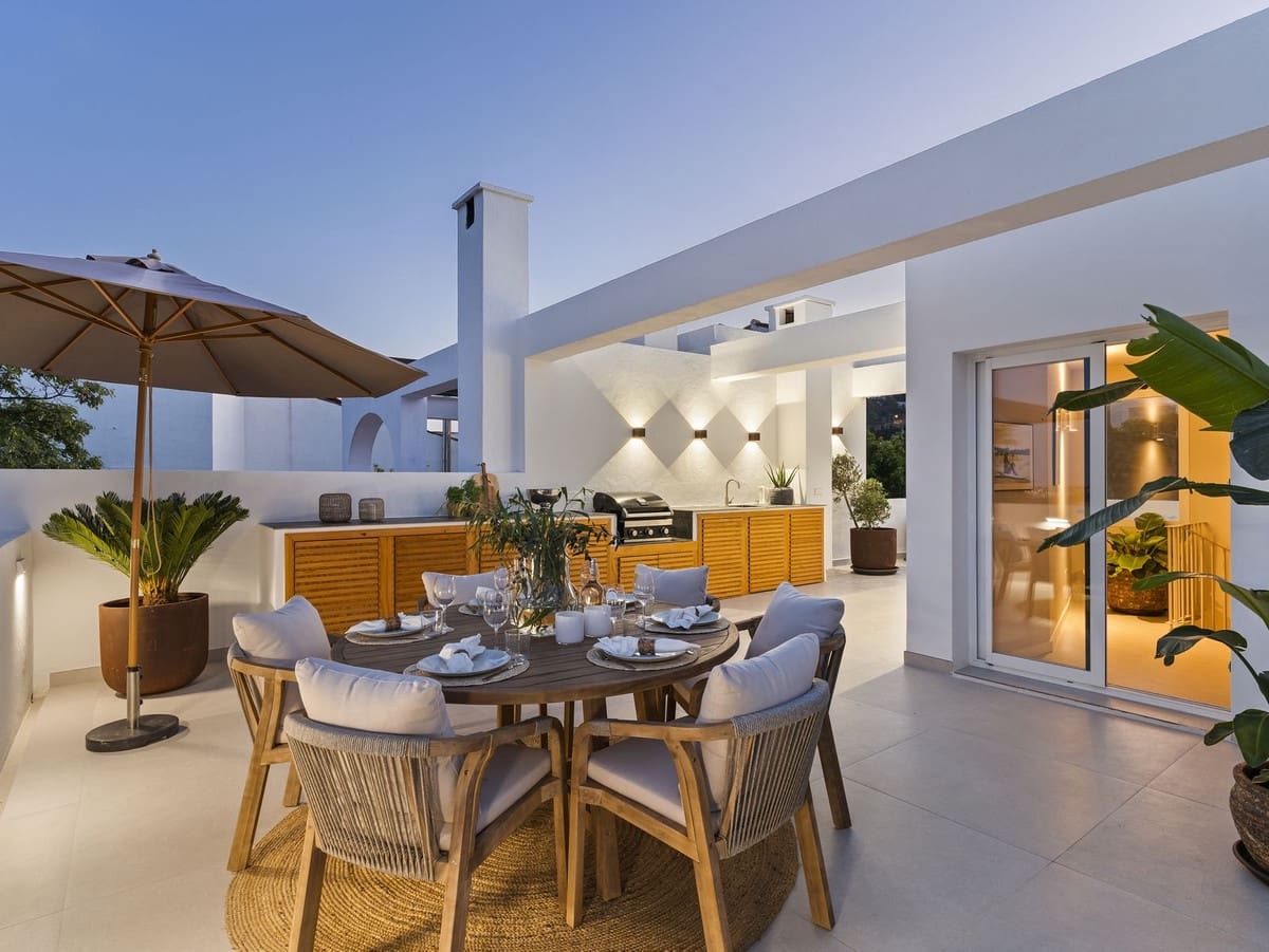 4 soverom Hus til salgs i La Quinta med svømmebasseng garasje - € 1 595 000 (Ref: 7878747)