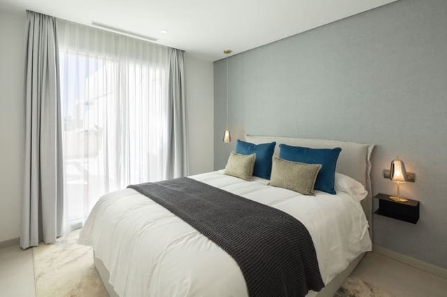 3 quarto Apartamento para venda em Nueva Andalucia, Marbella com piscina garagem - 2 350 000 € (Ref: 7883202)