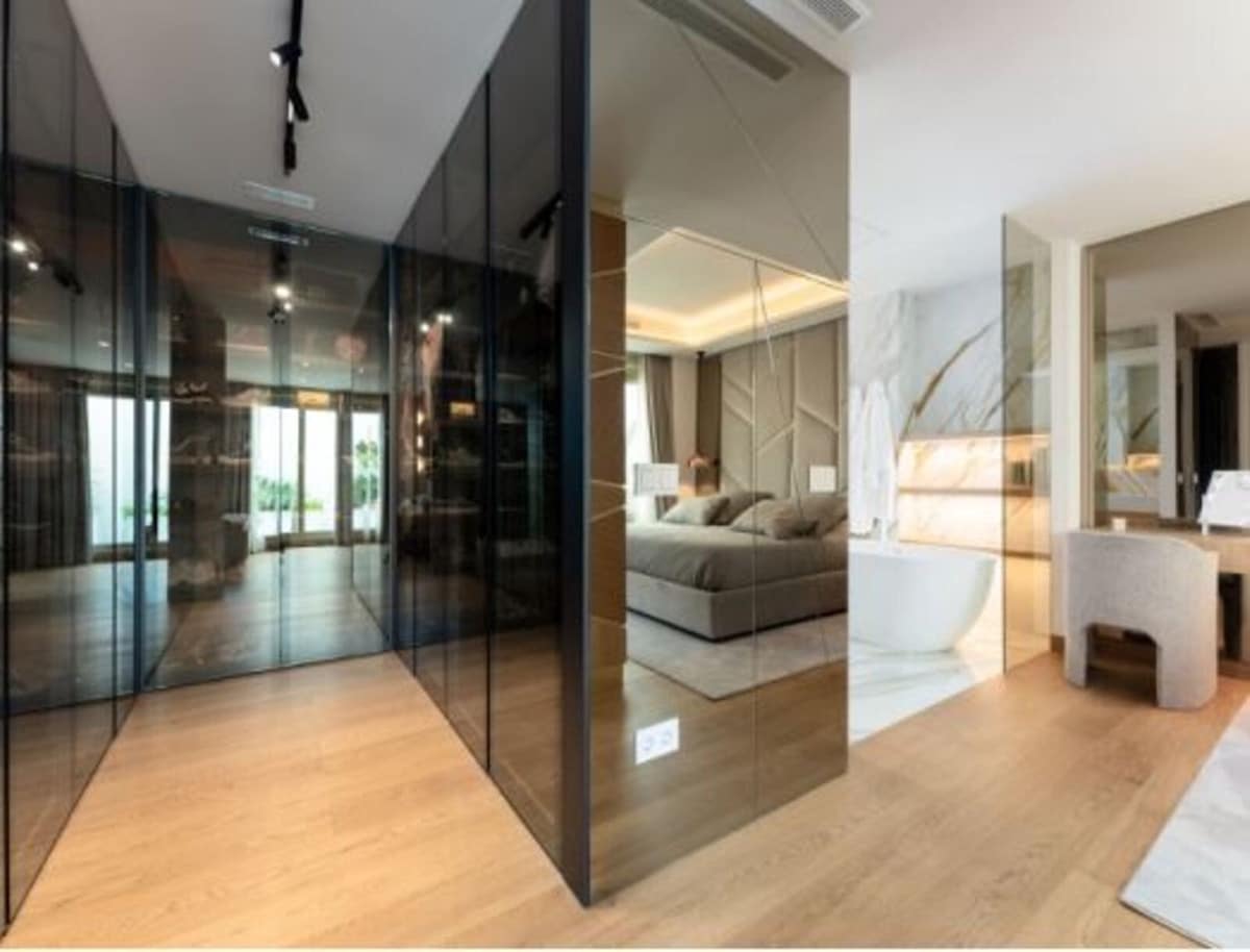 3 bedroom Apartment for sale in Golden Mile with pool garage - € 2,890,000 (Ref: 7893223)