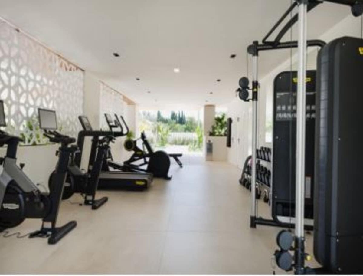 3 bedroom Apartment for sale in Golden Mile with pool garage - € 2,890,000 (Ref: 7893223)