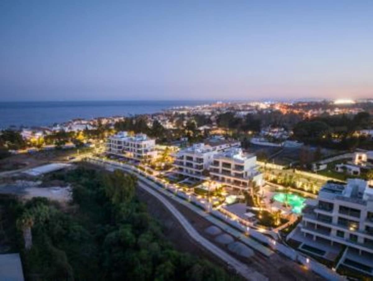 3 bedroom Apartment for sale in Golden Mile with pool garage - € 2,890,000 (Ref: 7893223)