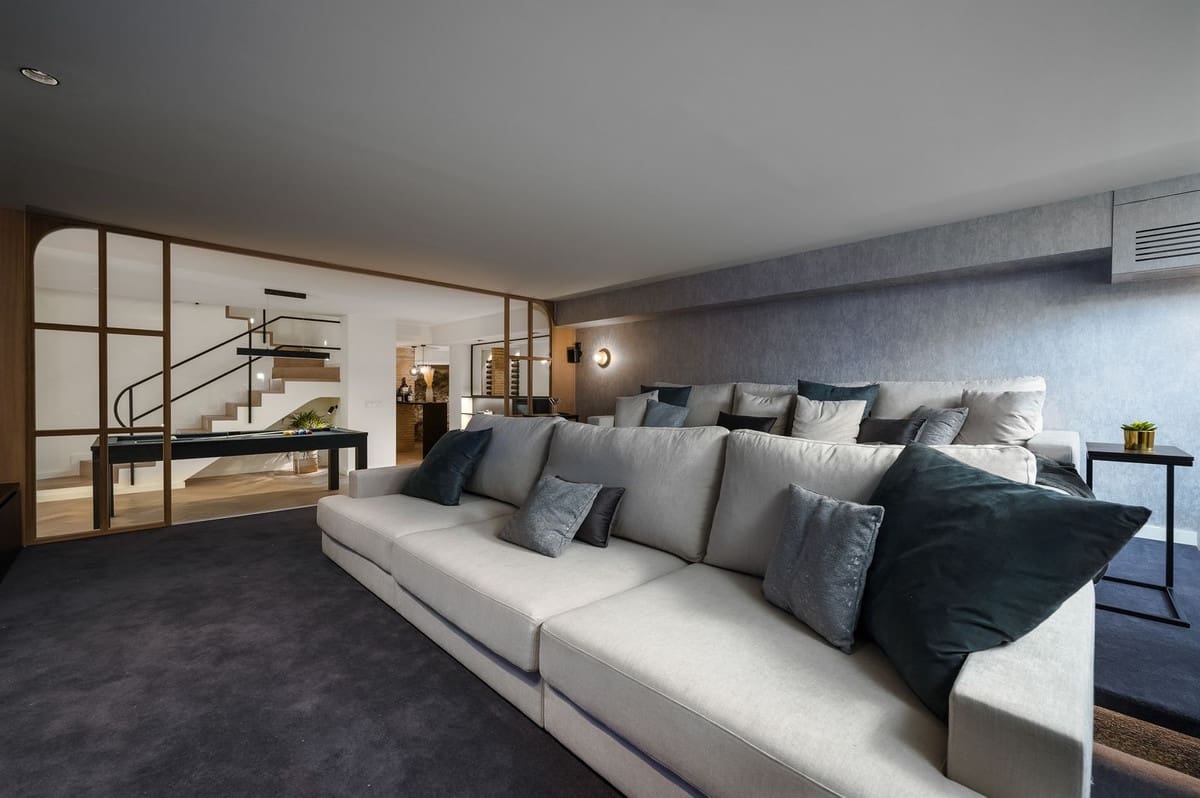 3 soveværelse Byhus til salg i Golden Mile med swimmingpool garage - € 1.750.000 (Ref: 7898578)