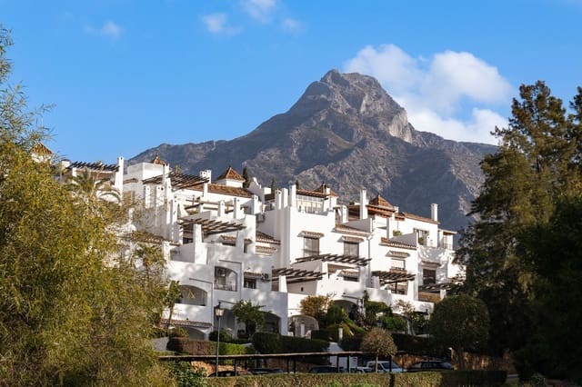 3 soveværelse Byhus til salg i Golden Mile, Marbella med swimmingpool garage - € 1.750.000 (Ref: 7898578)