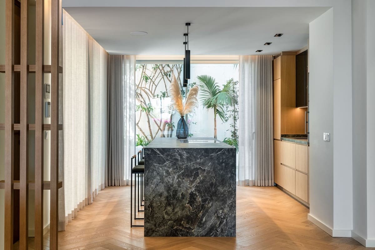 3 bedroom Townhouse for sale in Golden Mile with pool garage - € 1,750,000 (Ref: 7898578)