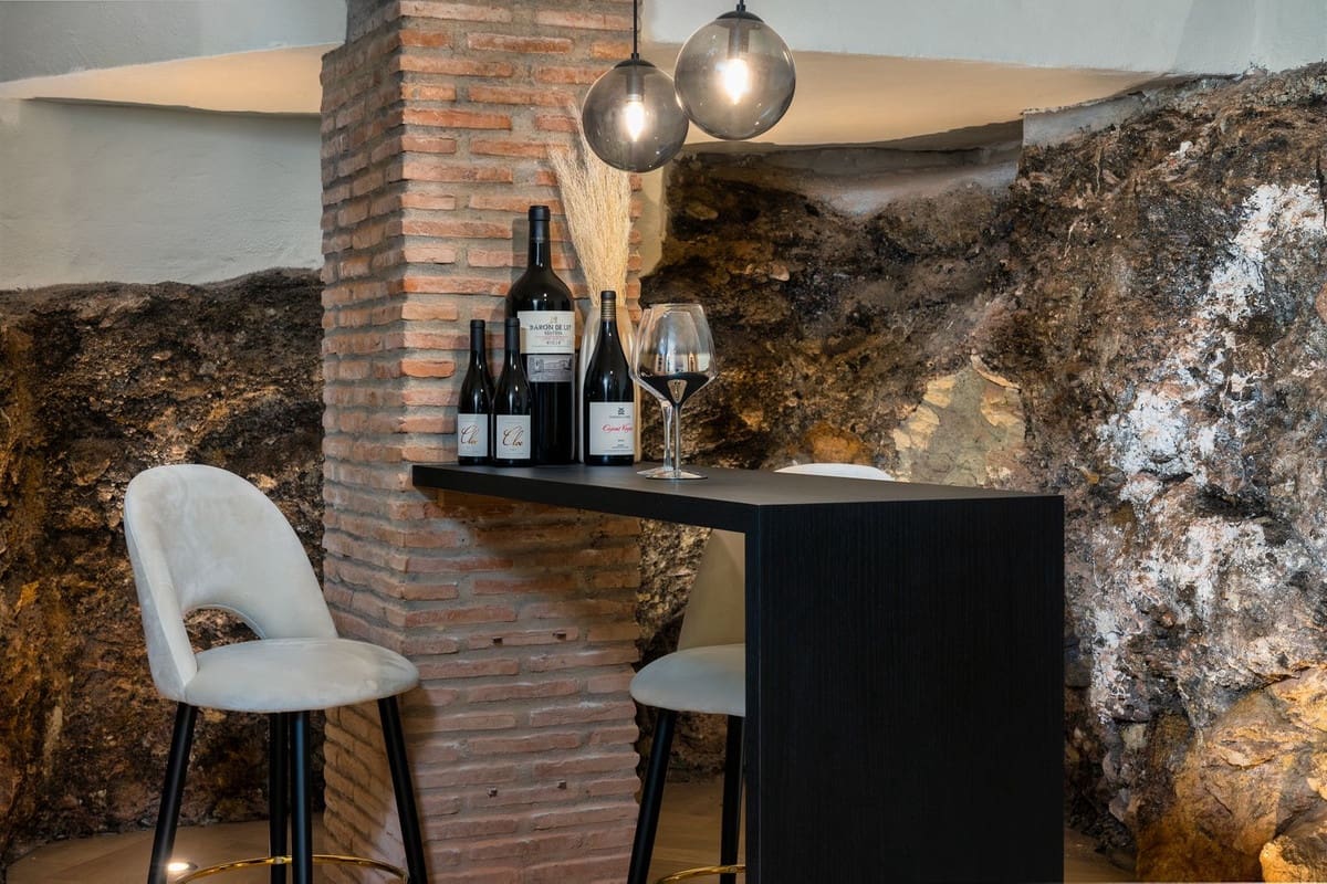 3 bedroom Townhouse for sale in Golden Mile with pool garage - € 1,750,000 (Ref: 7898578)