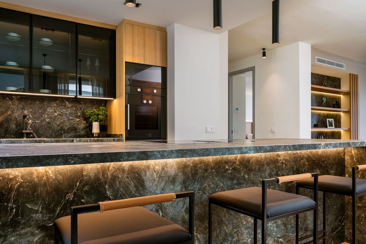 3 bedroom Townhouse for sale in Golden Mile with pool garage - € 1,750,000 (Ref: 7898578)