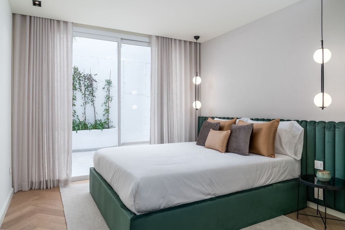 3 bedroom Townhouse for sale in Golden Mile with pool garage - € 1,750,000 (Ref: 7898578)