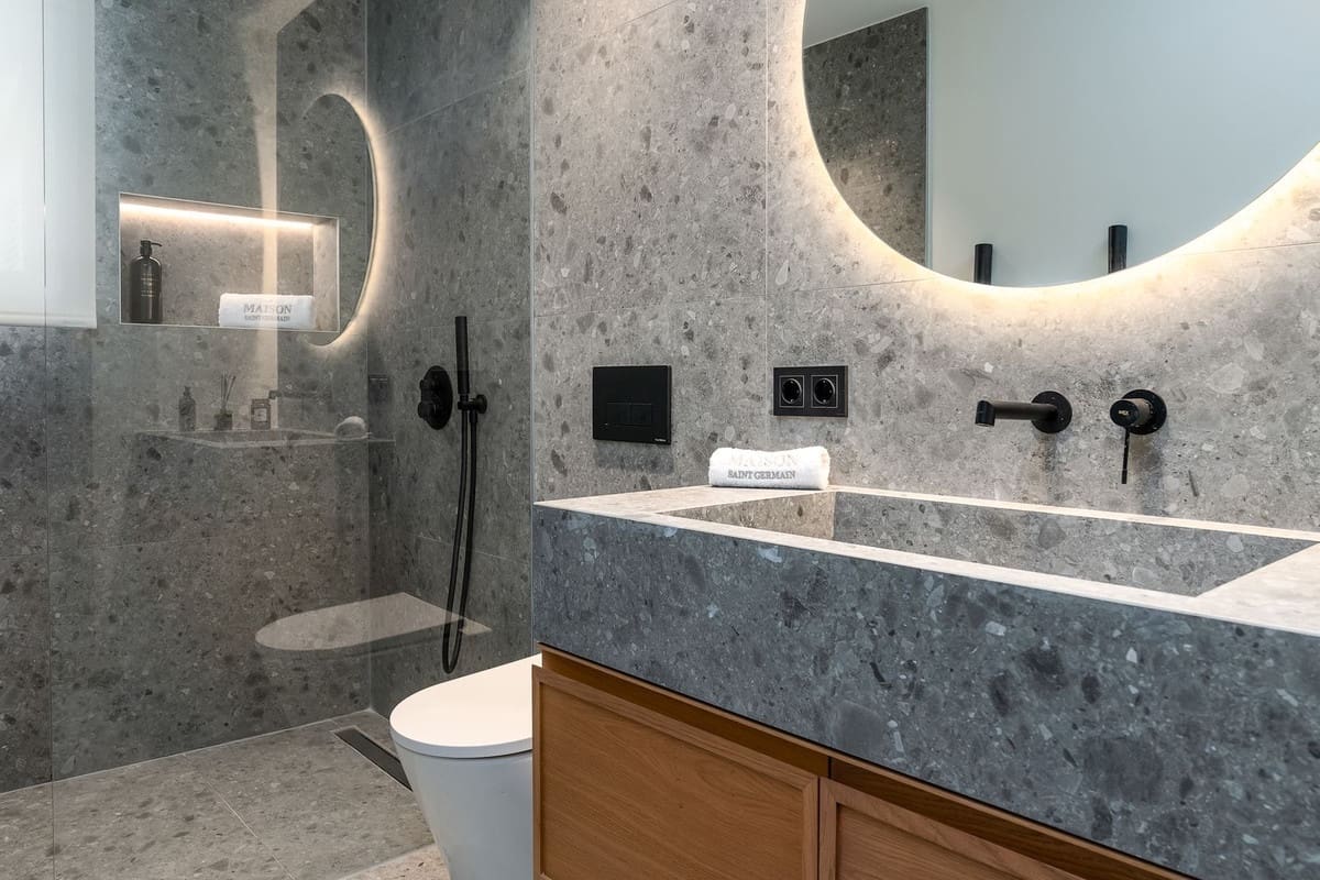 3 bedroom Townhouse for sale in Golden Mile with pool garage - € 1,750,000 (Ref: 7898578)